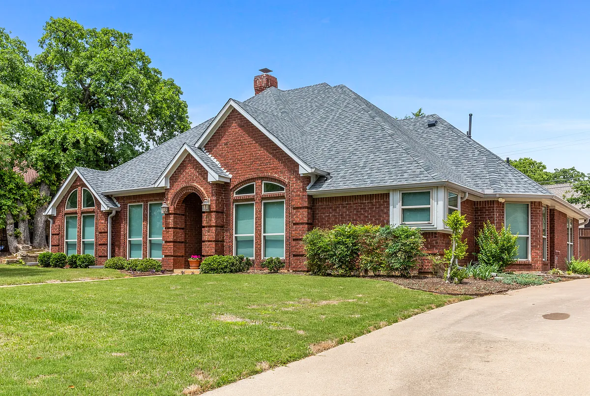 Building Photo - 2942 Woodland Hills Dr