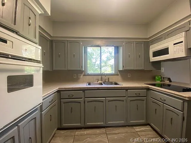 3 bed, 2.0 bath, 1456 sqft, $1,500 — Photo 4