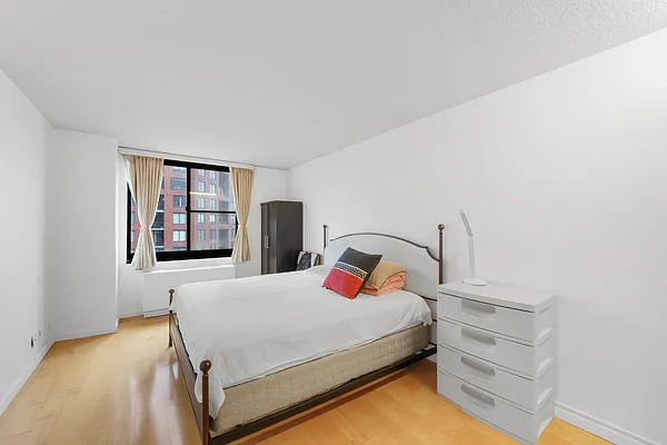 Rented by Realmart Realty LLC | media 22