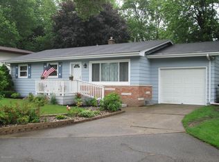 1464 Wilshire Ter, Saint Joseph, MI 49085