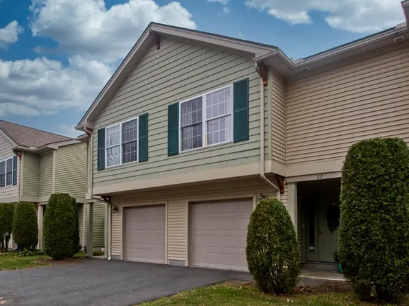 22 Maine Ave, Easthampton, MA 01027