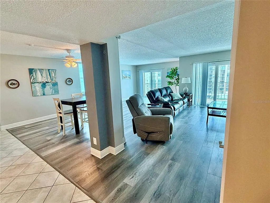 2 bed, 2.0 bath, 1619 sqft, $3,900 — Photo 3