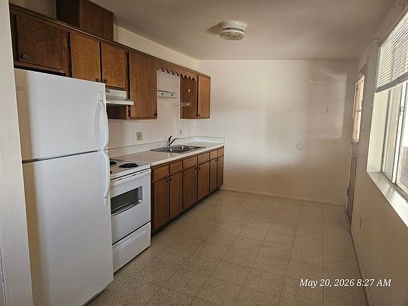 4th image of 680 S Valley View St #5