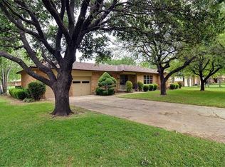 7313 Deville Dr, North Richland Hills, TX 76180