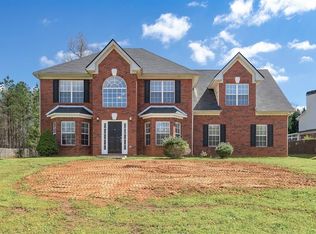 720 Forestglen Dr, McDonough, GA 30252