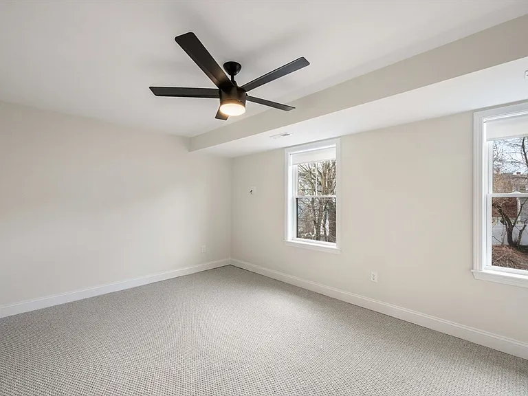 32 Union St #32 — Photo 32