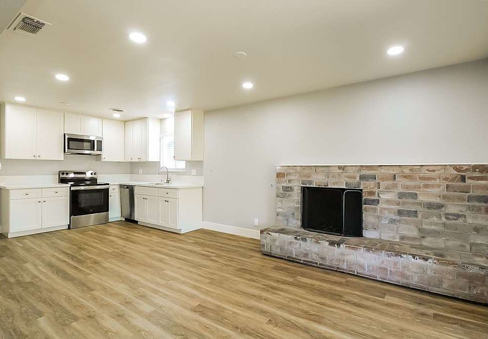 1st image of 2336 Zinfandel Dr #200