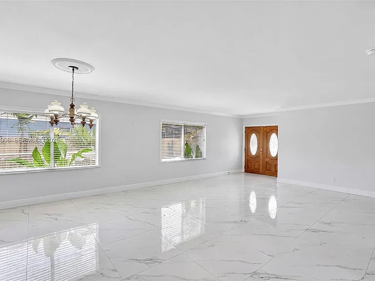 14102 SW 167th Ter — Photo 5