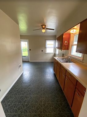 4th image of 927 Francis Ave