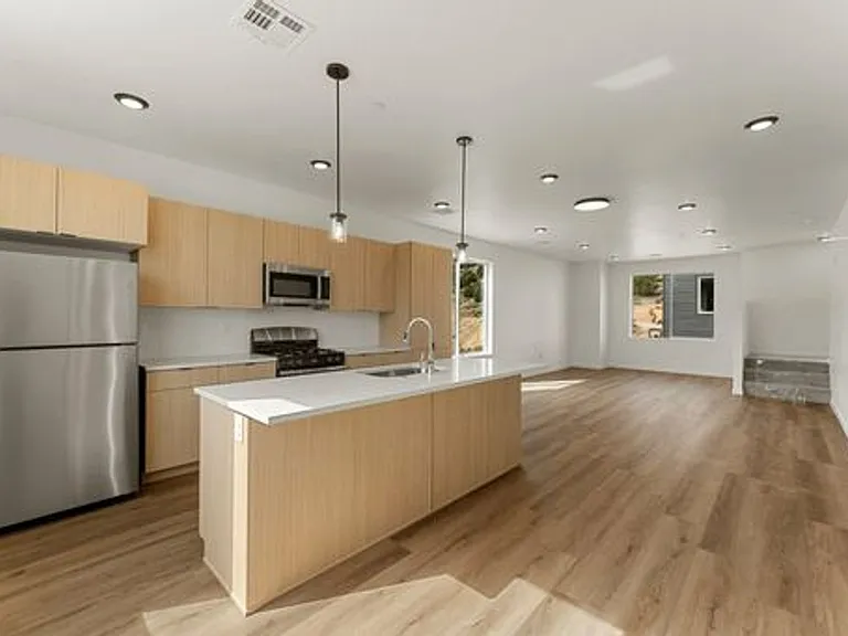 Coal Creek Townhomes — Photo 54