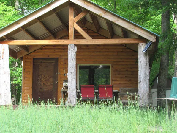 E Sigan Camp Rd, Grand Marais, MI 49839