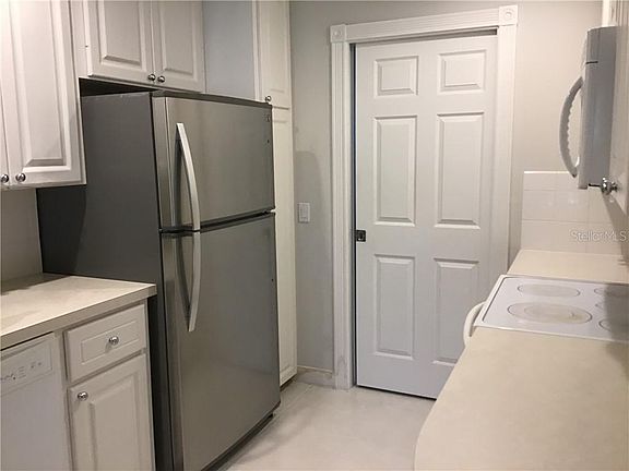 5th image of 7672 Bergamo Ave