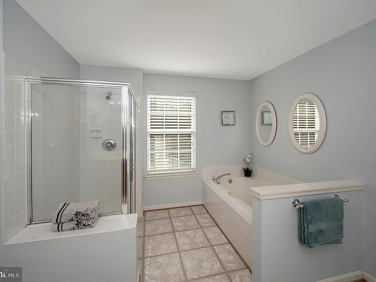 48 Savannah Ct — Photo 37