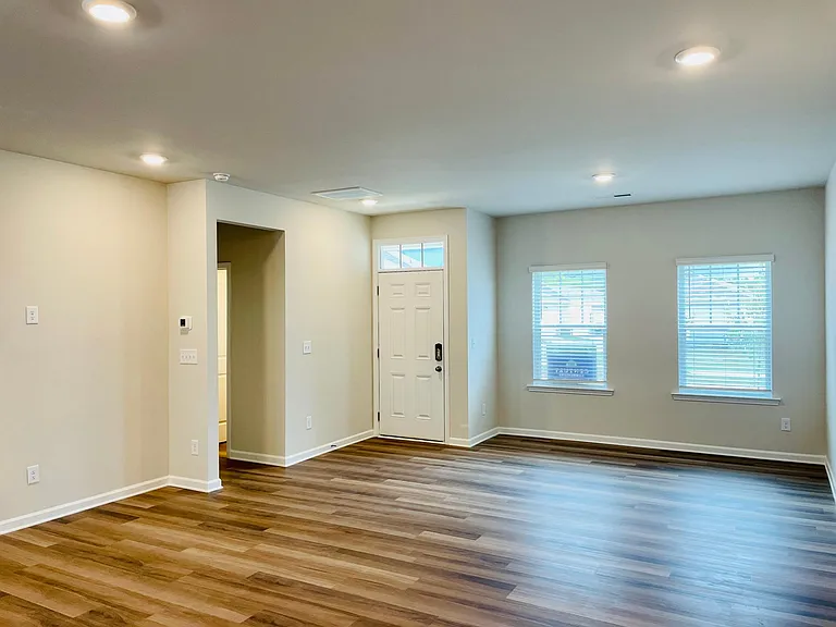 402 Sagecroft Ln #402 — Photo 10