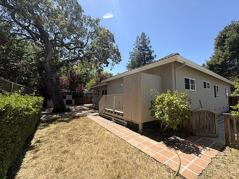 618 17th Ave — Photo 35