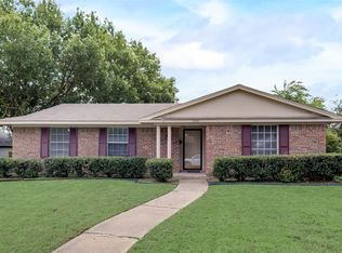 2416 Eastbrook Dr, Mesquite, TX