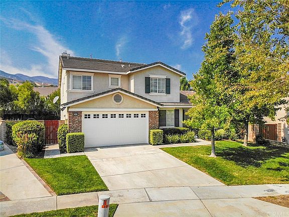 2nd image of 2960 Glenwood Cir