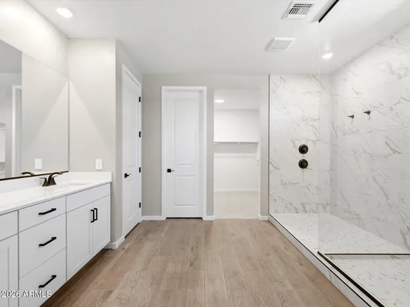 15824 W HONEYSUCKLE Drive, Surprise, AZ 85387