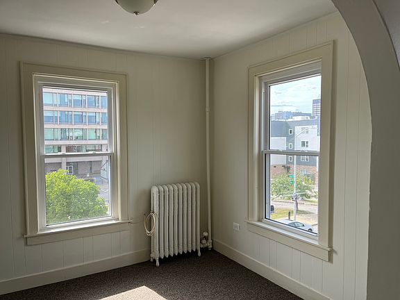 4th image of 47 Laurel St #1
