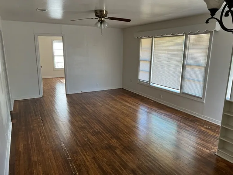 1810 Scripture St — Photo 10