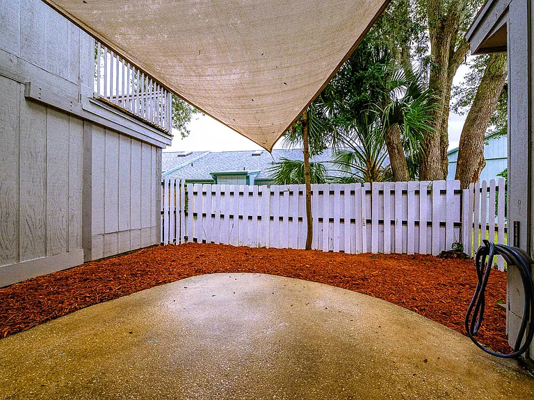 9 Oakwood Park — Photo 24