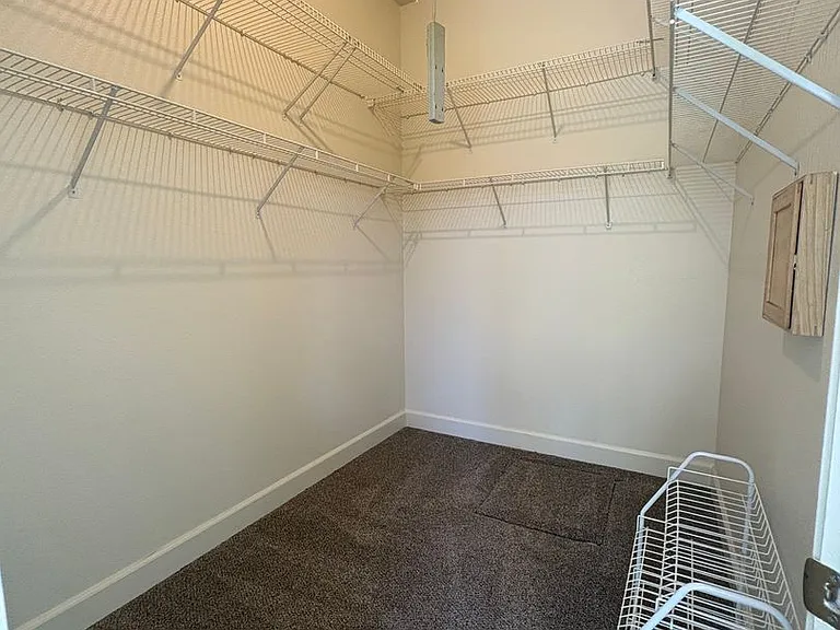 1369 Ridge Point Dr — Photo 13