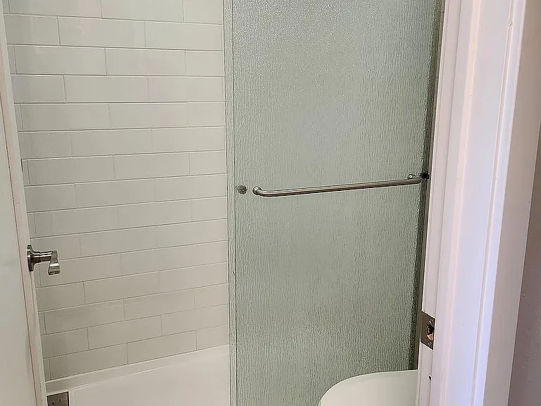2bdrm_Master_Bathroom_Sand_Pebble