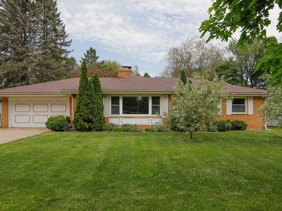 3414 Croyden Ave-101
