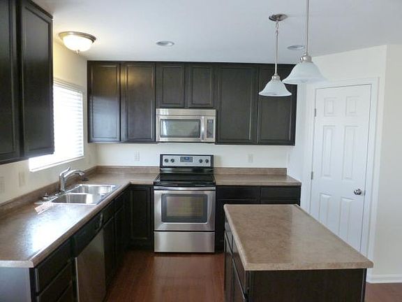 4th image of 1375 Carrington Pl