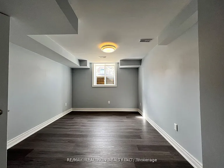 122 Auckland Dr #BASEMENT — Photo 6