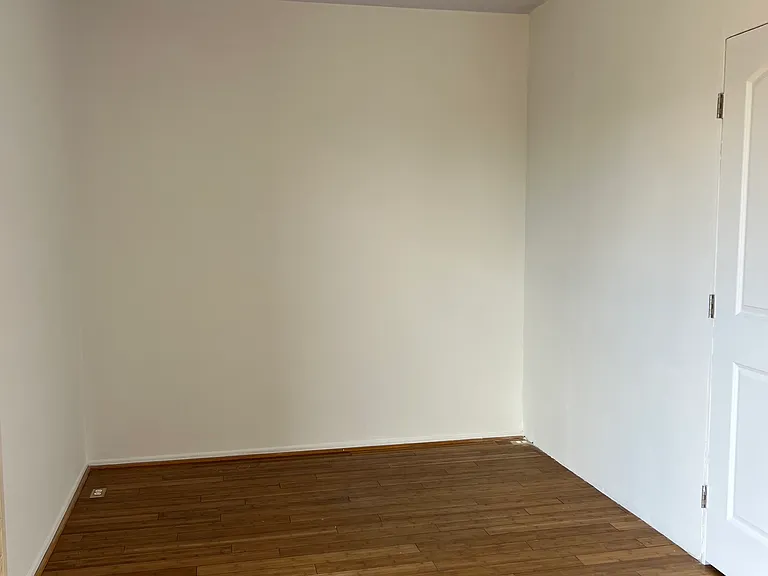 622 S Barrington Ave #301 — Photo 11