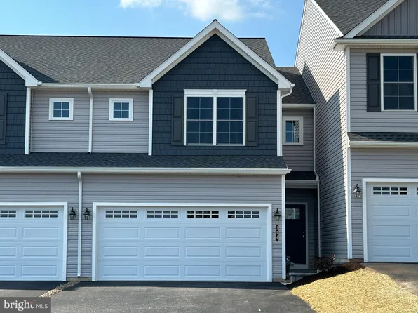 294 Sage Blvd, Middletown, PA 17057