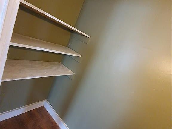 3rd image of 238 Wood Ave #2