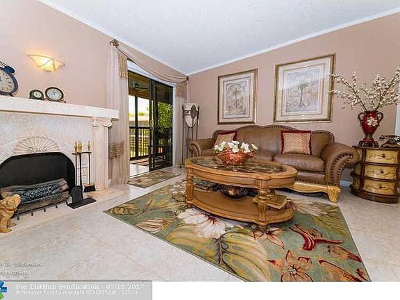 3rd image of 10877 W Clairmont Cir #211