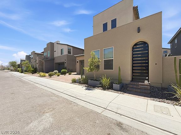 3rd image of 3259 Fountaintree Ave