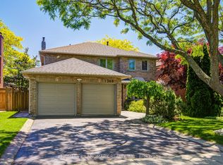 1360 Old English Ln, Oakville, ON L6M 2P8