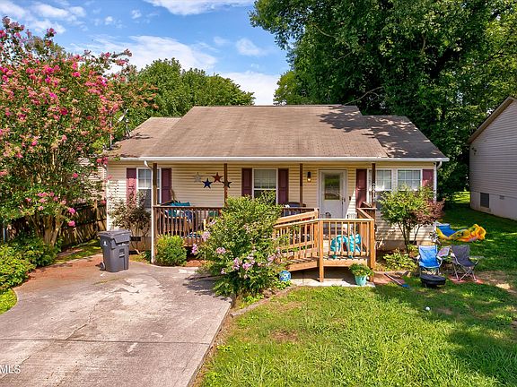 2nd image of 2217 Belvoir Ave