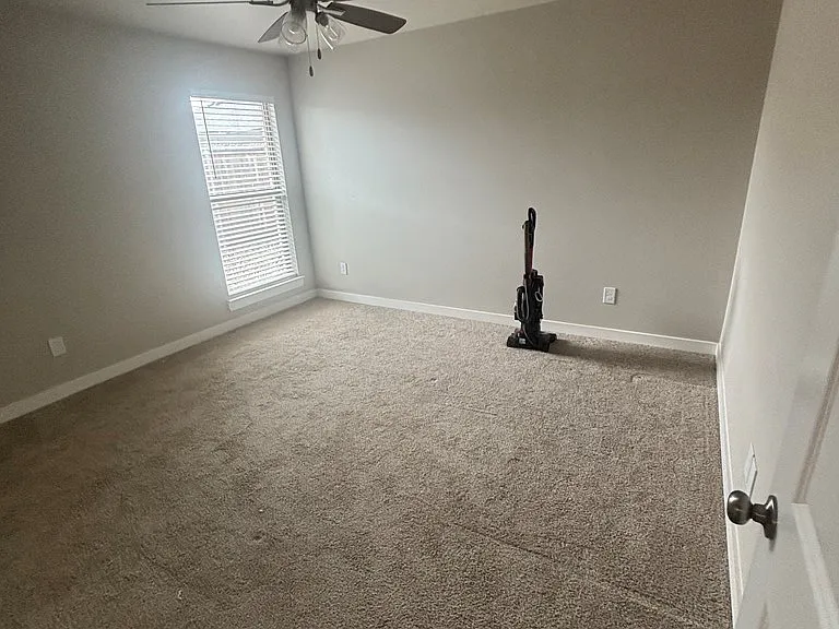 2827 Battle Ave — Photo 9