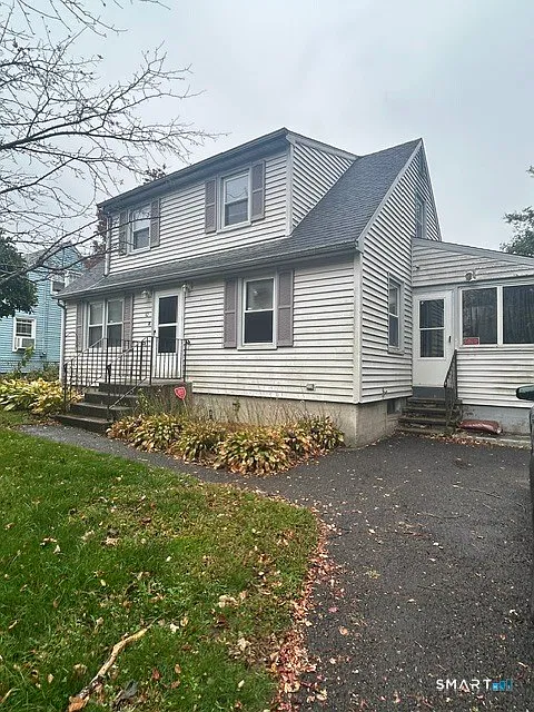42 Girard Ave