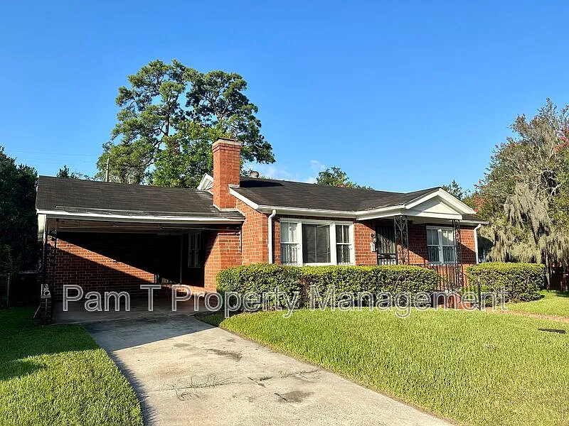 3 bed, 1.5 bath, 1617 sqft, $1,850 — Photo 2