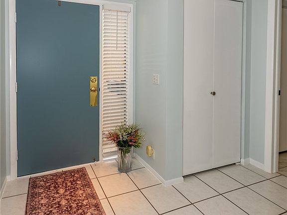 4th image of 1013 Bunker Dr