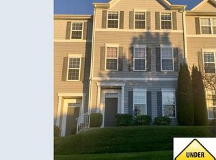 1128 Blue Bird Ln, York, PA 17402
