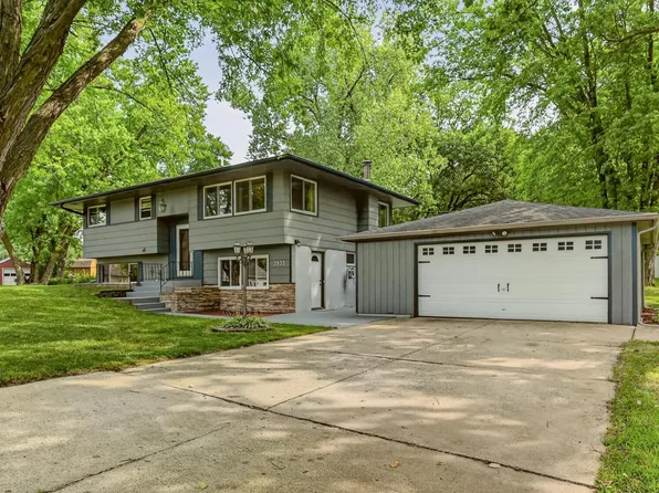 3935 Kahoun Ct SE, Rochester, MN 55904