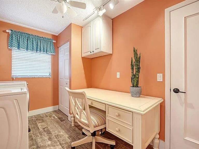2291 Pine View Cir — Photo 15