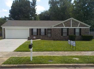 6053 Elk Grove Dr, Memphis, TN 38115