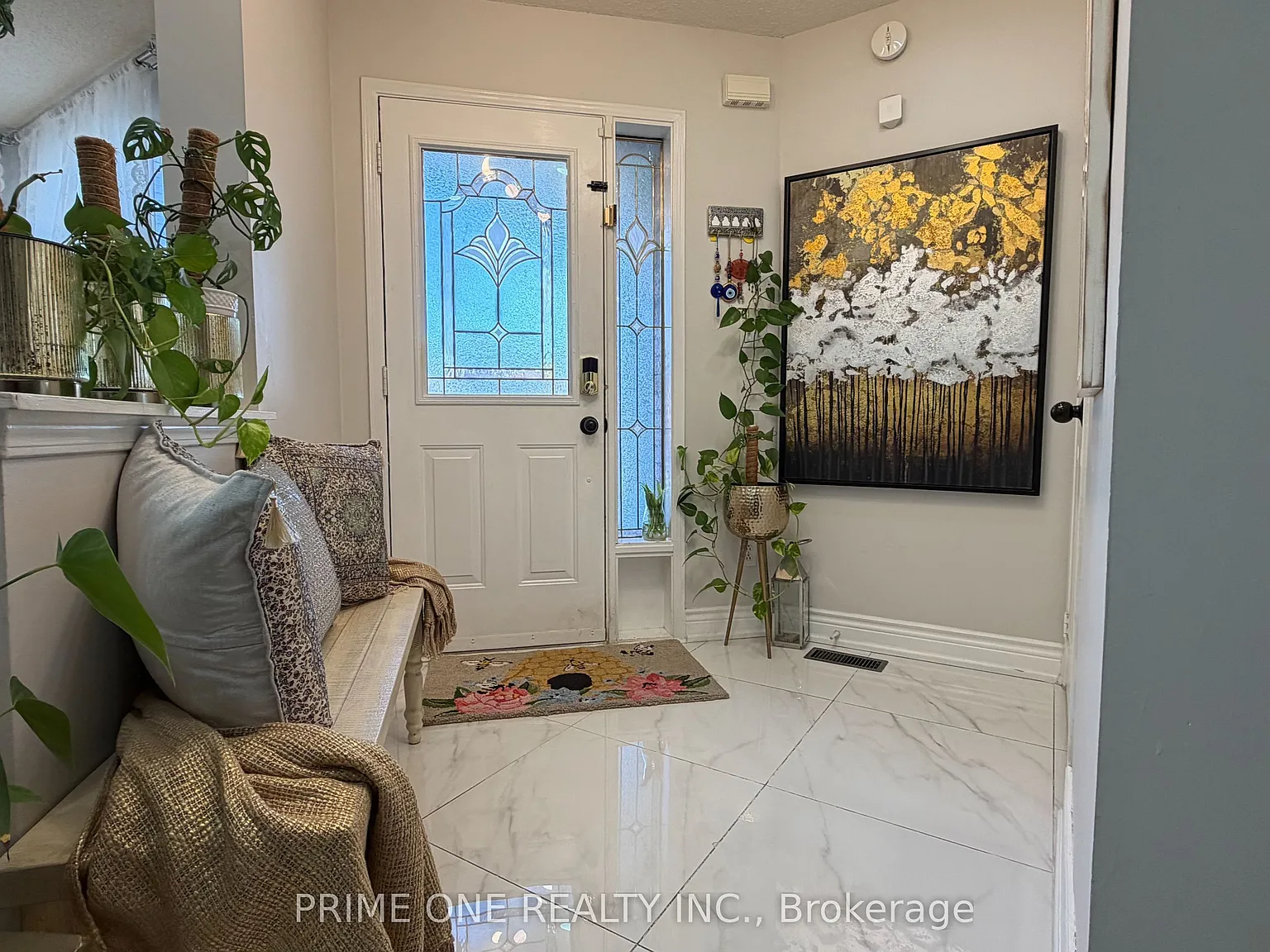 4 bed, $4,000 — Photo 2