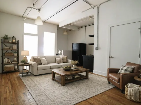 885 Park Avenue image 1 of 14