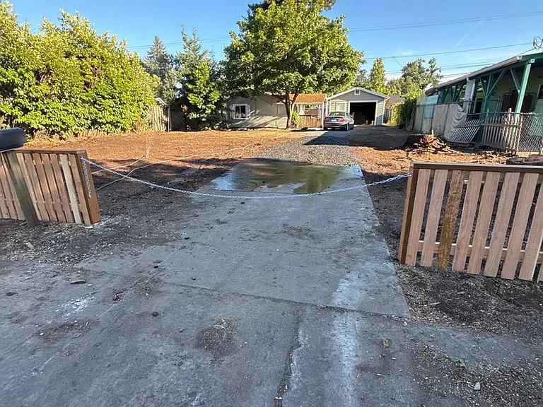 1247 C St — Photo 2