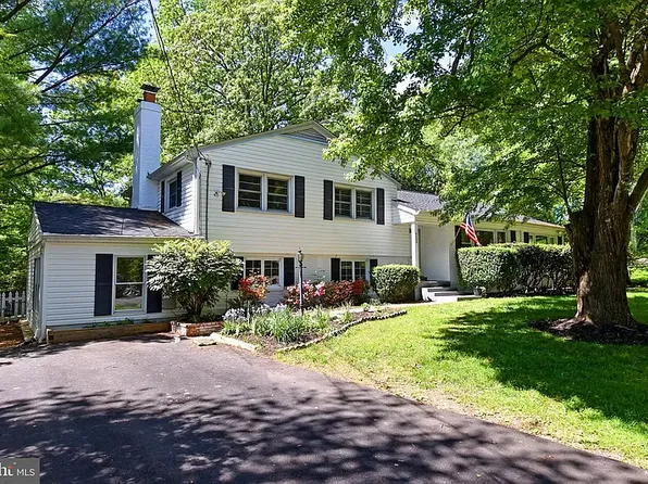 6203 Beachway Dr, Falls Church, VA 22041