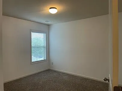 765 Westmoreland Ln — Photo 19